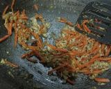 Foto langkah ke 2 dari resep Mie goreng dg sayur kangkung.