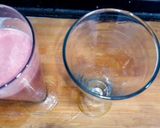 A picture of step 3 of Apple pomegranate juice.