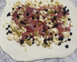 Foto del paso 3 de la receta: Pan relleno navideño 😋