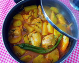 Foto del paso 5 de la receta: Pollo estofado con patatas en salsa básica