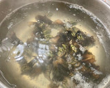 Foto del paso 1 de la receta: Percebes y bígaros cocidos