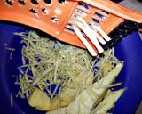 A picture of step 1 of Crispy potato chips.