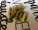 Une image de l'étape 1 de Sauce salade pimentée aux cornichons,moutarde et herbes aromatiques.