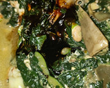 Foto del paso 5 de la receta: Revuelto de espinacas y verduras con gambas