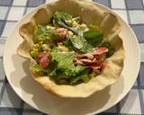 Caesar salad con pomodori, mais e galbanino 🥗🥙 passaggio 4 foto