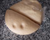 Foto del paso 5 de la receta Empanada de atún, piquillos y huevo duro