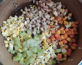 Foto langkah ke 5 dari resep Nasi Goreng Hongkong.