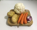 Foto del paso 1 de la receta: Sopa de col, zanahoria y papa