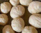 A picture of step 2 of Fried bread.
