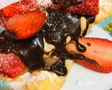 Foto del passaggio 2 della ricetta “Frappe” alle fragole e cioccolato (chiacchiere di Carnevale)