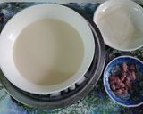 Hình bước làm 2 của món Pudding kem sữa hoa anh đào muối