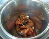 A picture of step 2 of Salsa sauce.