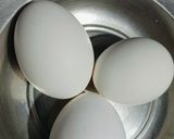 A picture of step 1 of Hariyali Egg Curry.