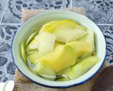 Foto langkah ke 5 dari resep Manisan Mangga Muda.