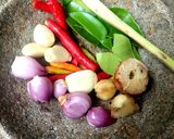 Foto langkah ke 1 dari resep Bakso Ikan / Odeng Kuah Tomyam.