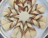 Foto langkah ke 11 dari resep Chocolate Star Bread.