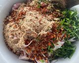 รูปขั้นตอนการทำที่ 1 ของ เมนูข้าวกล่อง🍚ลาบหมูก้อนทอด🌶️🧄บล็อคโคลี่ราดเกรวี่ซีอิ๊ว🥦พริกน้ำปลา🌶️