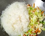 Foto langkah ke 4 dari resep Bihun Goreng.