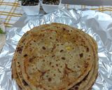 A picture of step 3 of Paneer paratha.
