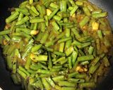 A picture of step 2 of Goru Chikkudukaya Pachadi (Cluster Beans Chutney - Andhra style).
