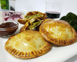 Foto del paso 6 de la receta: Empanadillas de brócoli, queso azul y pera al horno