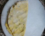 A picture of step 4 of Leftover daal paratha.