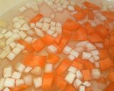 Rókagombás zöldségleves recept fázis 3 fotója