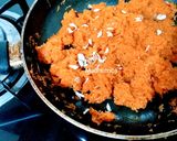 A picture of step 3 of Gajar Halwa.