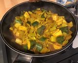 Une image de l'étape 8 de Courgettes et céleri branche aux épices indiennes,ciboulette et citron.