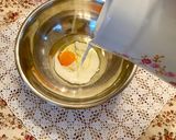 Muffin tönkölybúza fehérlisztből piros bogyós gyümölcsökkel és szósszal recept fázis 3 fotója
