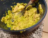 Foto del paso 2 de la receta: Guacamole a mi manera 🇺🇾