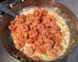 Une image de l'étape 5 de Tomates ananas margold farcies brousse corse,crevettes roses et concombre noa.