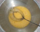 Foto langkah ke 2 dari resep Puding Karamel Toping Buah.