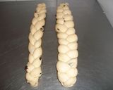 Foto del paso 14 de la receta: Pan de leche y pasas trenzado