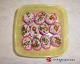 Φωτογραφία βήματος 17 της συνταγής Βαμμένα κόκκινα αυγά για τη νύχτα (τουρσί και γεμιστά)