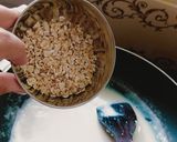 A picture of step 3 of Simple Oats kheer without sugar.