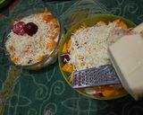 Foto langkah ke 2 dari resep Salad Buah Yogurt Cimory.