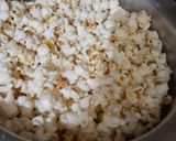 A picture of step 4 of POP CORNS ❤.