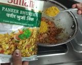 A picture of step 3 of Paneer Bhurji In Spinach.