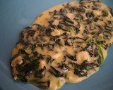 Foto del paso 5 de la receta: Pechuga rellena de espinacas y gorgonzola en cama de papas