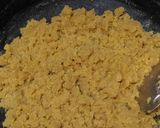A picture of step 3 of Chana daal halwa.