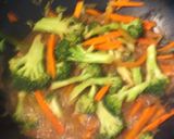 Foto del paso 3 de la receta: Fideos con verduras salteadas y pollo