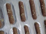 Lidah Kucing Almond