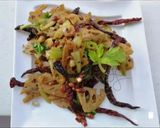 A picture of step 3 of Stir Fry Spicy Malak Lotus and Peanut.