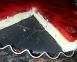 Foto del paso 4 de la receta: Tarta de frutillas sin huevo