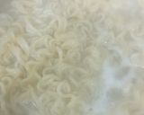 صورة لخطوة 3 من وصفة نودلز بالخضار 🍜🌼