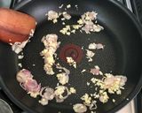 Foto langkah ke 2 dari resep Nasi Tim Ayam Jamur dan kuah.