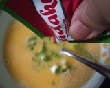 Foto langkah ke 2 dari resep Orak Arik Telor Sosis.