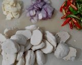 Foto langkah ke 2 dari resep Tumis Jamur Tiram Bakso.