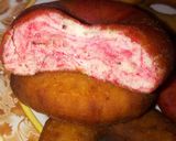 A picture of step 6 of Marble donut.